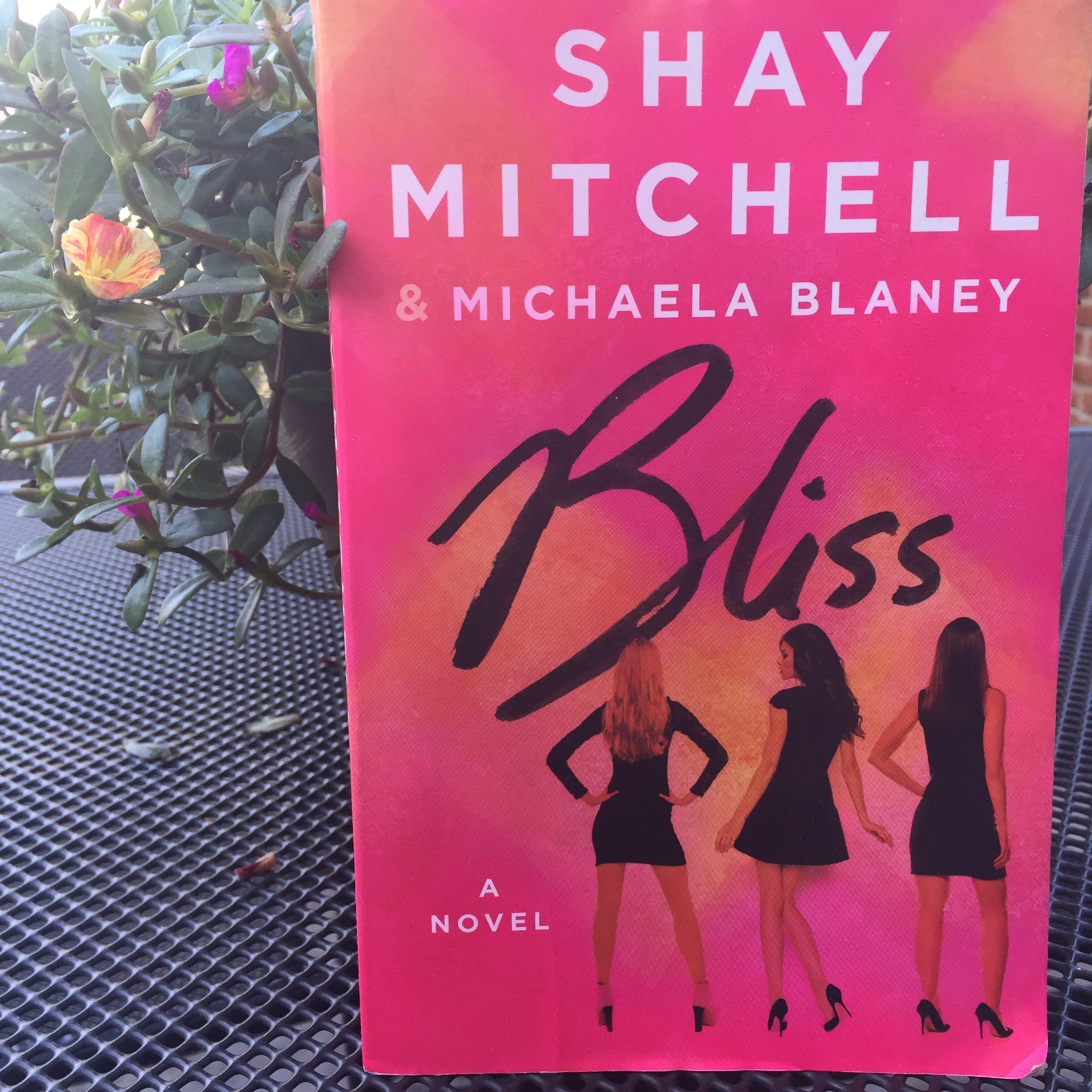 Review: bliss – Shay Mitchell & Michaela Blaney